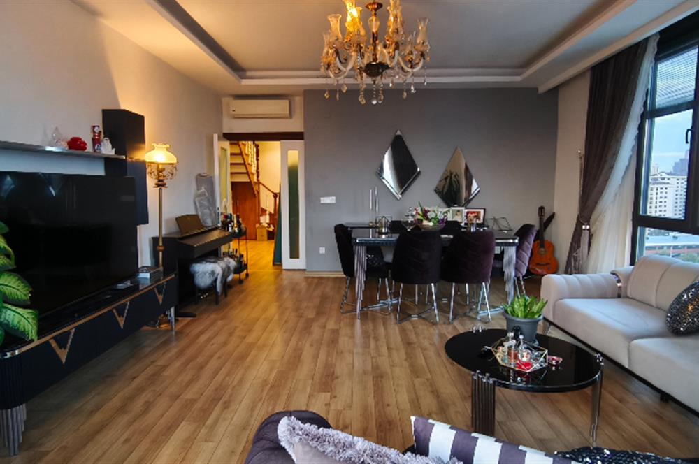 Göztepe'de Oyuncak Müzesi Sokağı'nda Deniz Manzaralı Satılık Dubleks Daire