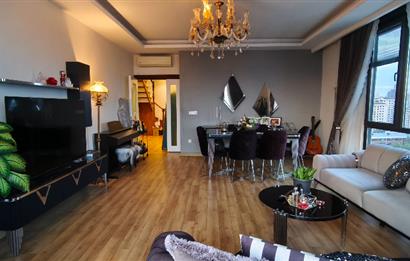 Göztepe'de Oyuncak Müzesi Sokağı'nda Deniz Manzaralı Satılık Dubleks Daire