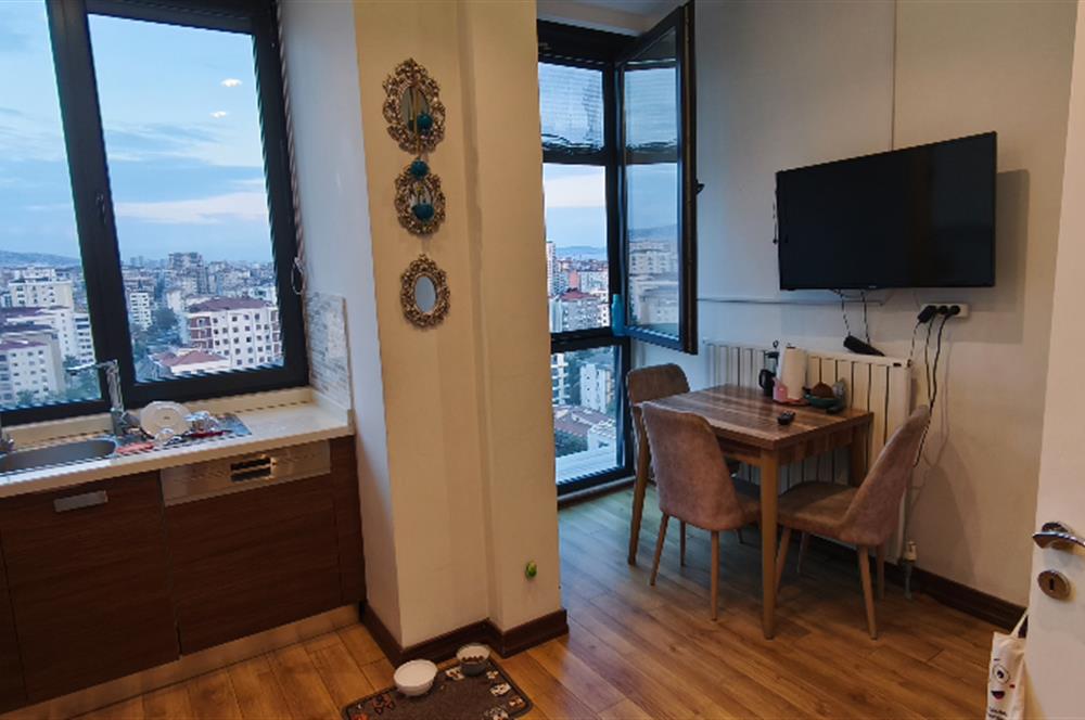 Göztepe'de Oyuncak Müzesi Sokağı'nda Deniz Manzaralı Satılık Dubleks Daire