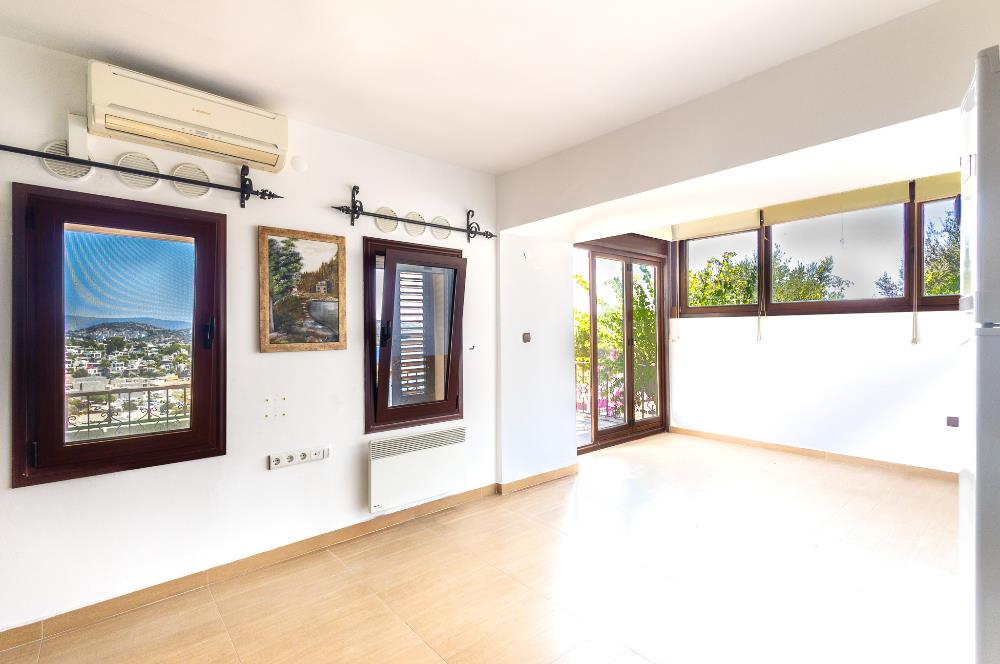 Bodrum Bitez Aktur Sitesinde Deniz Manzaralı 3+1 Satılık Villa