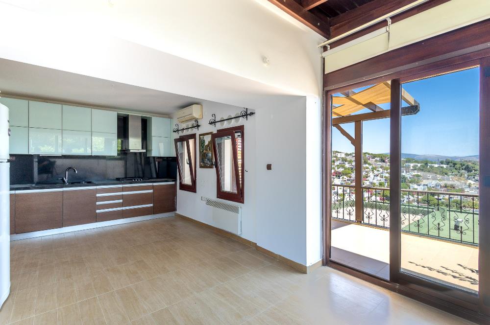 Bodrum Bitez Aktur Sitesinde Deniz Manzaralı 3+1 Satılık Villa