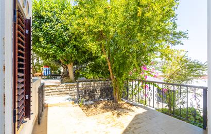 Bodrum Bitez Aktur Sitesinde Deniz Manzaralı 3+1 Satılık Villa