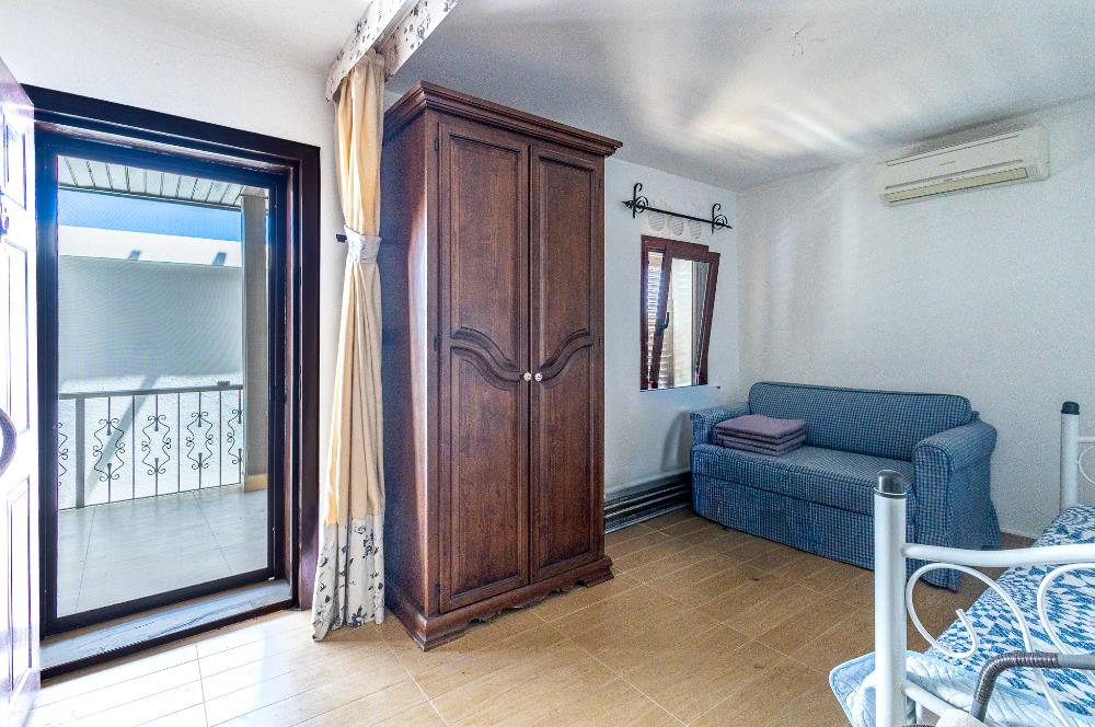 Bodrum Bitez Aktur Sitesinde Deniz Manzaralı 3+1 Satılık Villa