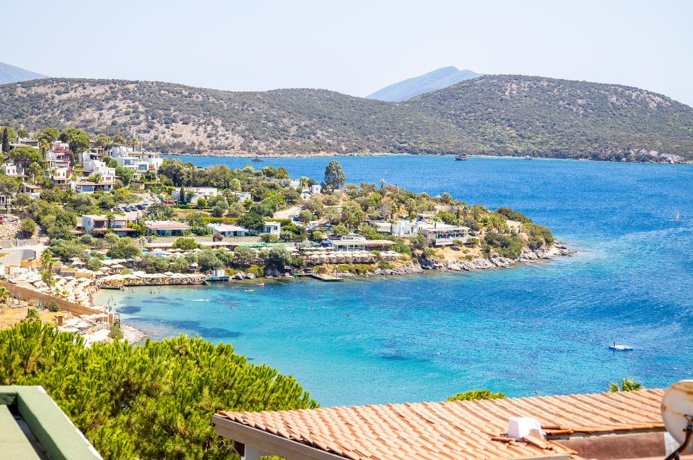 Bodrum Bitez Aktur Sitesinde Deniz Manzaralı 3+1 Satılık Villa