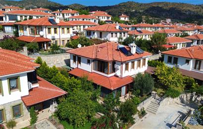 Kızlan Doğa Evleri'nde Bahçeli Ayrı Mutfaklı 3+1 İkiz Villa