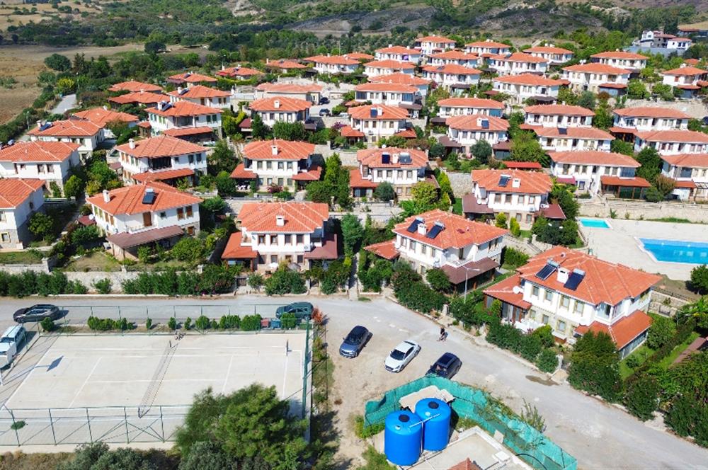 Kızlan Doğa Evleri'nde Bahçeli Ayrı Mutfaklı 3+1 İkiz Villa