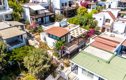 Bodrum Bitez Aktur Sitesinde Deniz Manzaralı 3+1 Satılık Villa