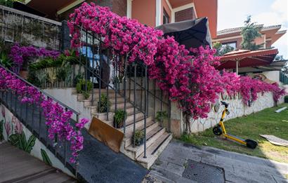 Üsküdar Salacakta Kızkulesine En Yakın Manzaralı Müstakil Villa