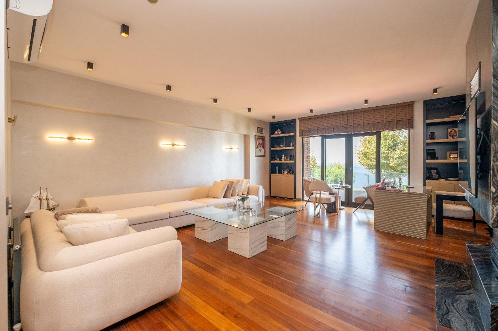 Üsküdar Salacakta Kızkulesine En Yakın Manzaralı Müstakil Villa