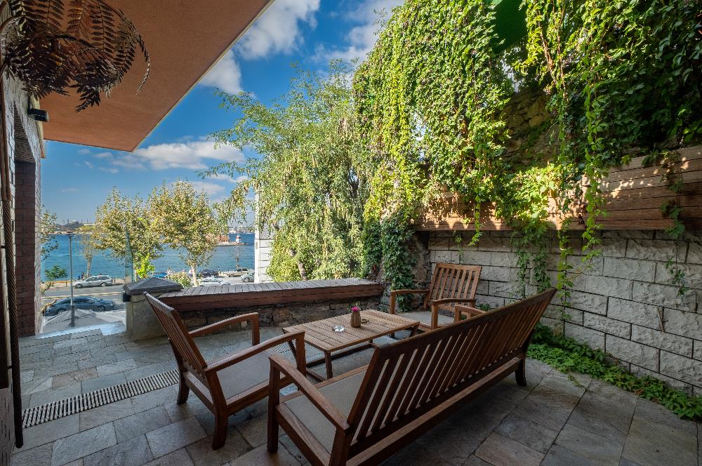 Üsküdar Salacakta Kızkulesine En Yakın Manzaralı Müstakil Villa
