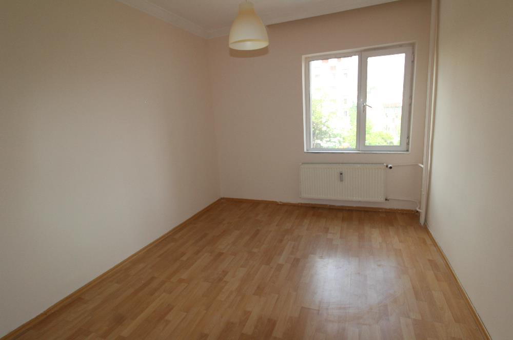 KOŞUYOLU MAH. 24 SAAT GÜVENLİKLİ SİTEDE TEMİZ BAKIMLI FERAH 3+1