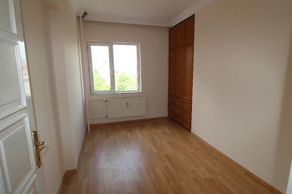 KOŞUYOLU MAH. 24 SAAT GÜVENLİKLİ SİTEDE TEMİZ BAKIMLI FERAH 3+1