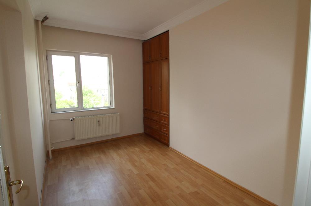 KOŞUYOLU MAH. 24 SAAT GÜVENLİKLİ SİTEDE TEMİZ BAKIMLI FERAH 3+1