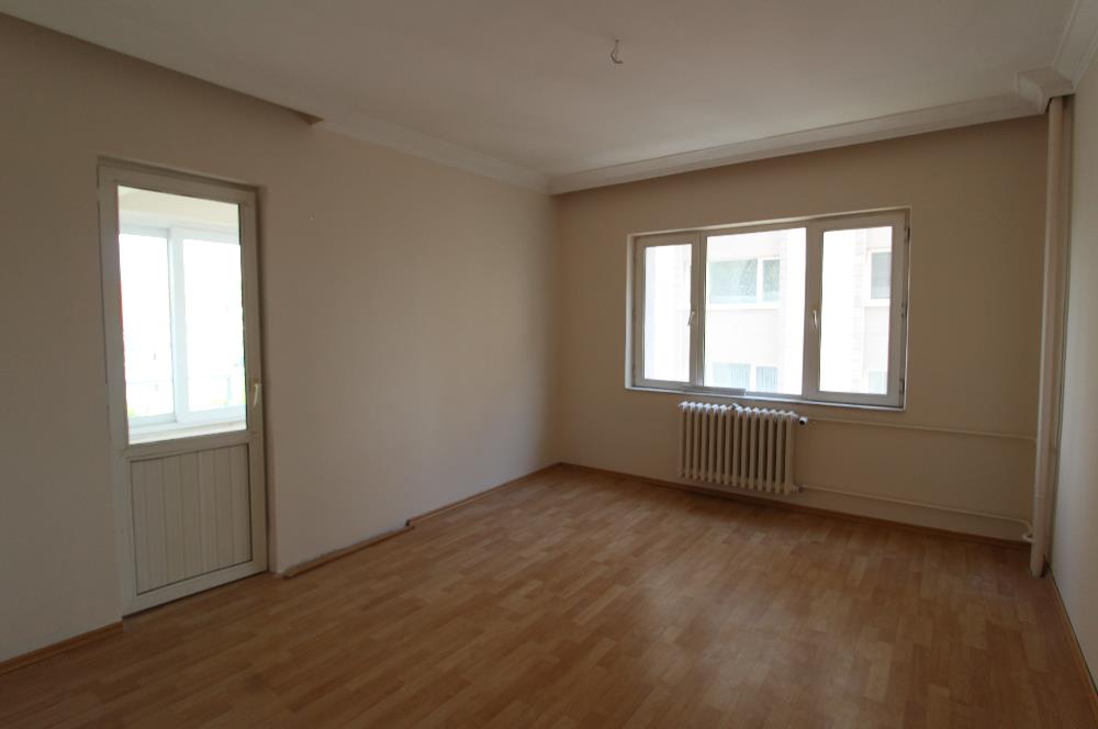 KOŞUYOLU MAH. 24 SAAT GÜVENLİKLİ SİTEDE TEMİZ BAKIMLI FERAH 3+1