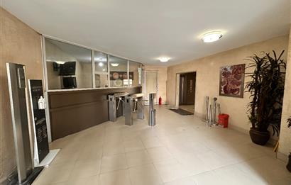 Ataşehir Gardenya Plaza da Bakımlı 5 Bölüm Ofis KAÇIRMAYIN