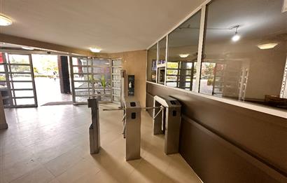 Ataşehir Gardenya Plaza da Bakımlı 5 Bölüm Ofis KAÇIRMAYIN