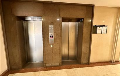 Ataşehir Gardenya Plaza da Bakımlı 5 Bölüm Ofis KAÇIRMAYIN