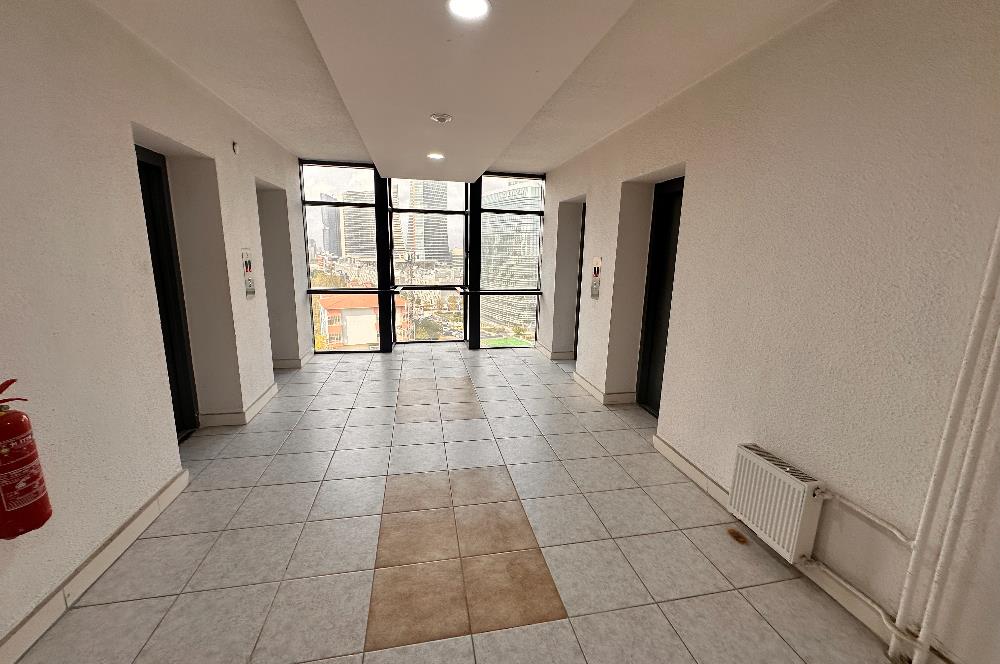 Ataşehir Gardenya Plaza da Bakımlı 5 Bölüm Ofis KAÇIRMAYIN