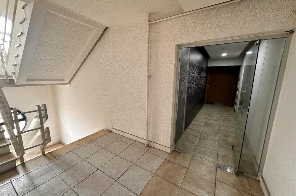 Ataşehir Gardenya Plaza da Bakımlı 5 Bölüm Ofis KAÇIRMAYIN