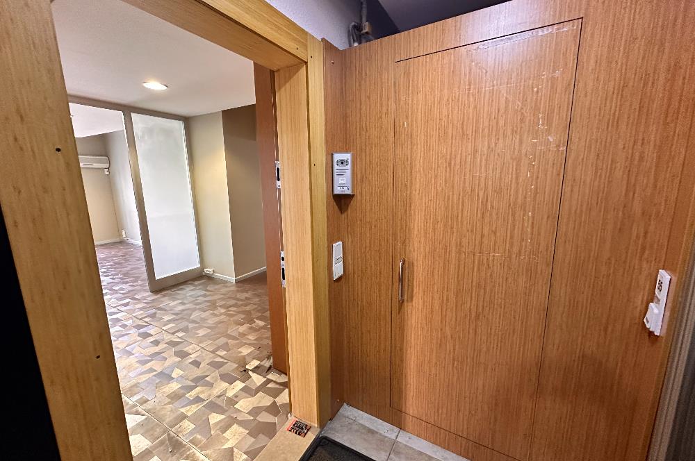 Ataşehir Gardenya Plaza da Bakımlı 5 Bölüm Ofis KAÇIRMAYIN