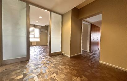 Ataşehir Gardenya Plaza da Bakımlı 5 Bölüm Ofis KAÇIRMAYIN