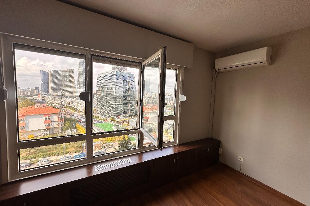 Ataşehir Gardenya Plaza da Bakımlı 5 Bölüm Ofis KAÇIRMAYIN