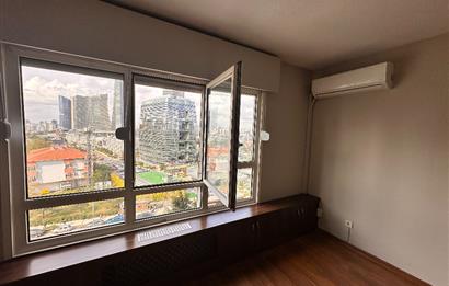 Ataşehir Gardenya Plaza da Bakımlı 5 Bölüm Ofis KAÇIRMAYIN