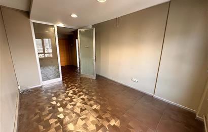 Ataşehir Gardenya Plaza da Bakımlı 5 Bölüm Ofis KAÇIRMAYIN