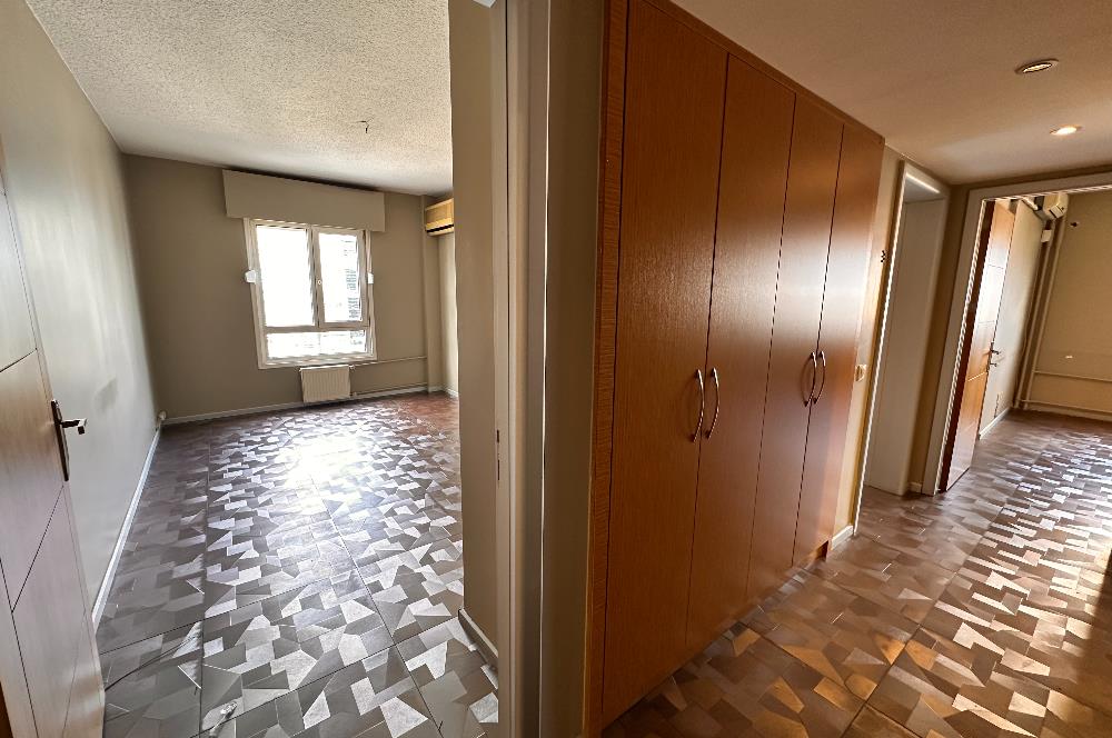 Ataşehir Gardenya Plaza da Bakımlı 5 Bölüm Ofis KAÇIRMAYIN