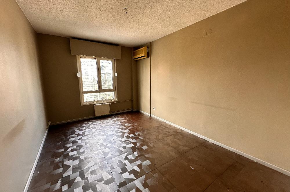 Ataşehir Gardenya Plaza da Bakımlı 5 Bölüm Ofis KAÇIRMAYIN