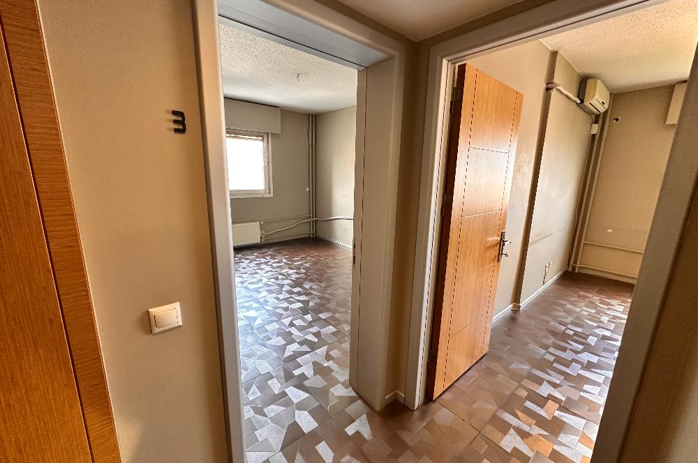 Ataşehir Gardenya Plaza da Bakımlı 5 Bölüm Ofis KAÇIRMAYIN