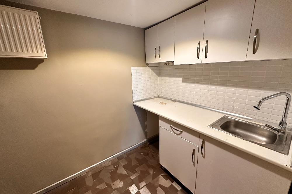 Ataşehir Gardenya Plaza da Bakımlı 5 Bölüm Ofis KAÇIRMAYIN