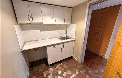 Ataşehir Gardenya Plaza da Bakımlı 5 Bölüm Ofis KAÇIRMAYIN