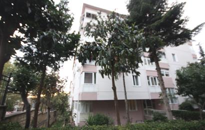 KOŞUYOLU MURAT SİTESİNDE KONUMU BAKIMINDAN MÜKEMMEL ,KÖŞE DAİRE