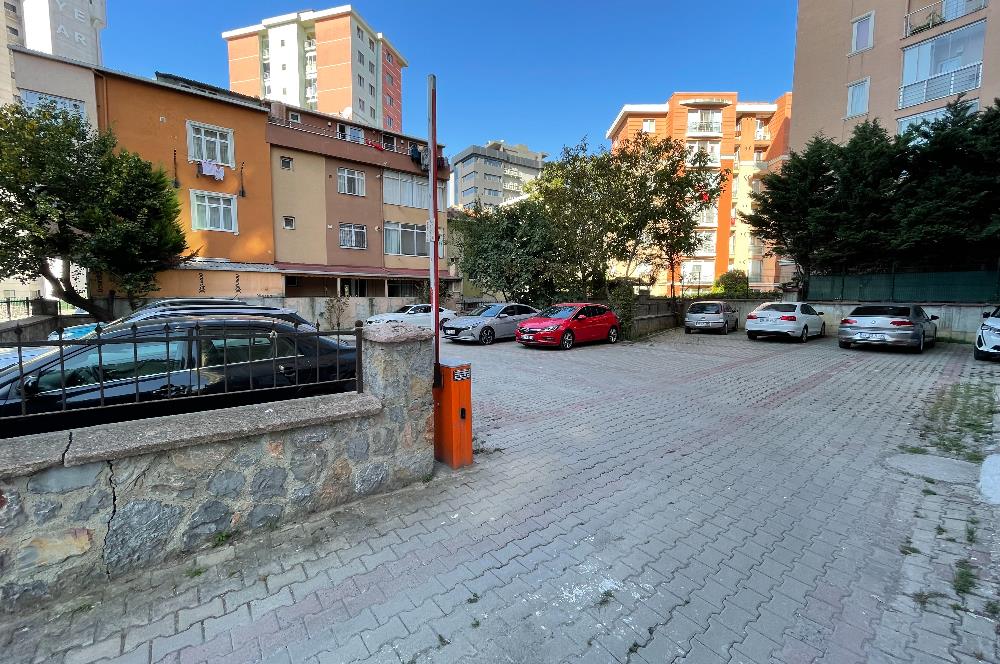 Ataşehir Tapu Arka Sokağında Tabela Değeri Olan Dükkan