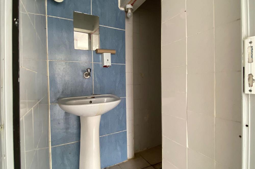 Ümraniye Yukarı Dudullu'da İşlek Caddede Kiralık Dükkan