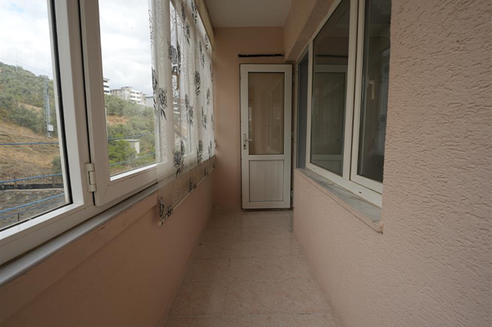C21 Cius; Kökçam Sitesi'nde Deniz Manzaralı Ara Kat 3+1 Kiralık