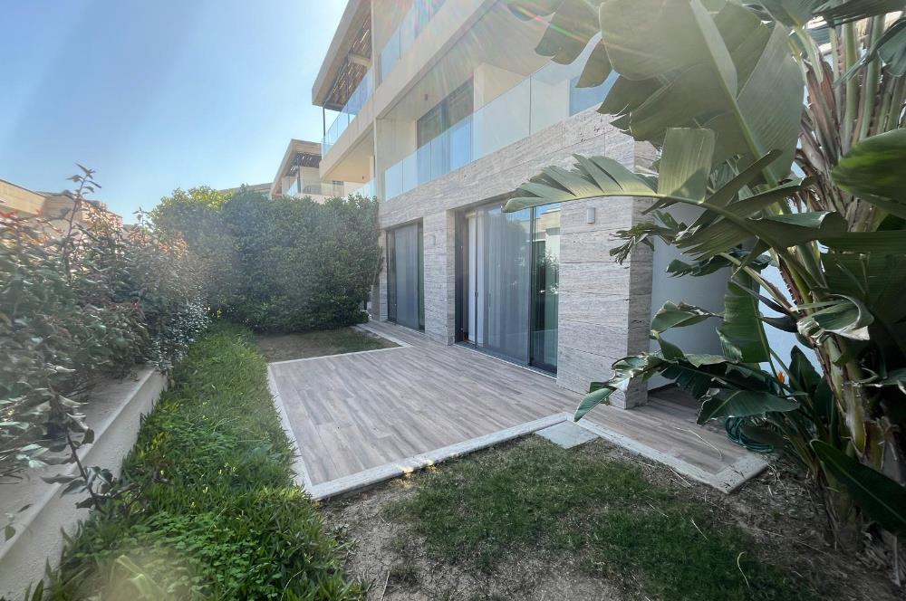 Bodrum Asarlık'ta Denize Sıfır, Markalı Bir Yaşam / 3+1 Dubleks
