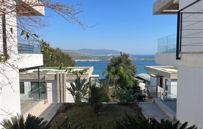 Bodrum Asarlık'ta Denize Sıfır, Markalı Bir Yaşam / 3+1 Dubleks