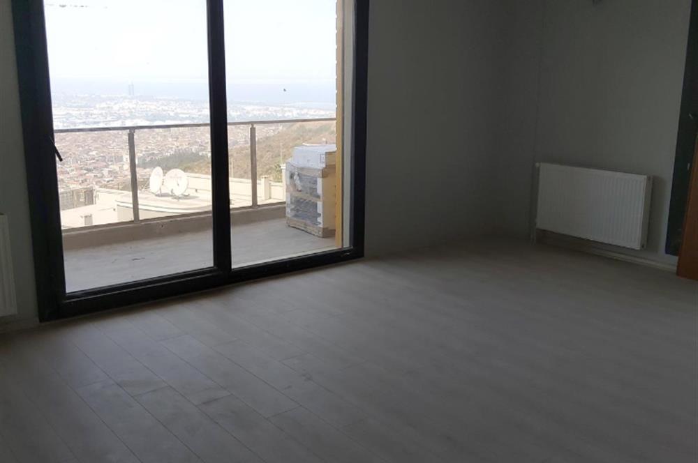 Balçova Çetin Emeç ‘te Körfez ve Dağ Manzaralı Lüks Triplex Villa