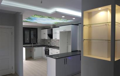 Balçova Çetin Emeç ‘te Körfez ve Dağ Manzaralı Lüks Triplex Villa