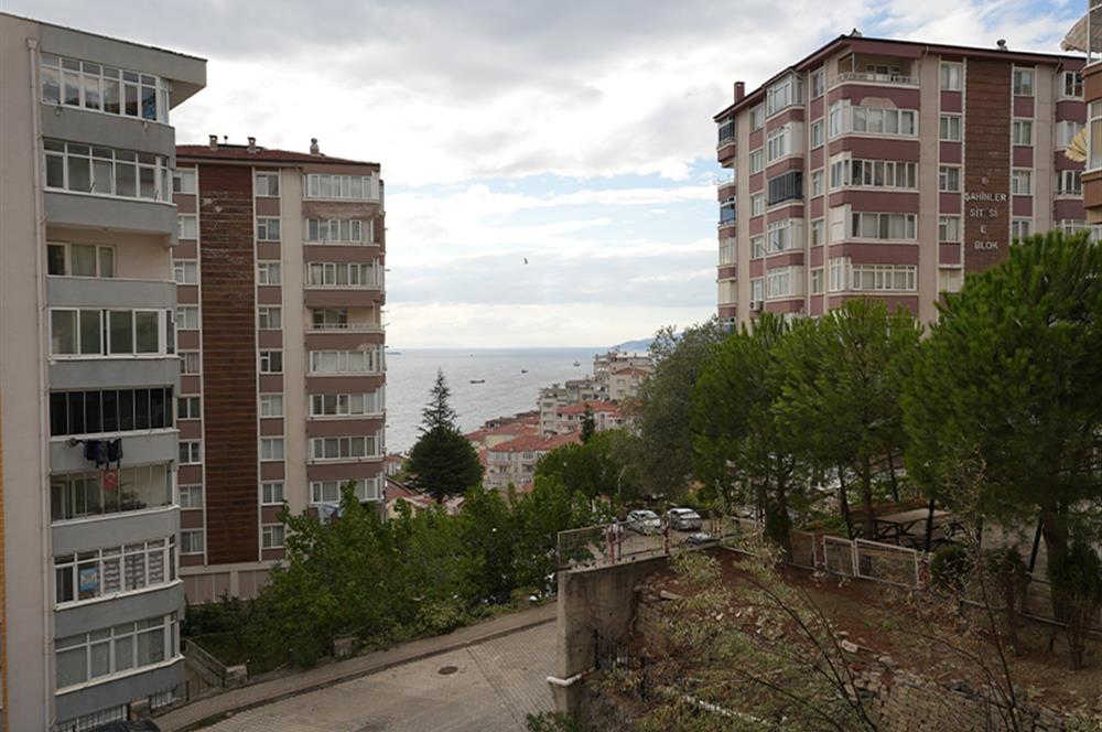 C21 Cius; Kökçam Sitesi'nde Deniz Manzaralı Ara Kat 3+1 Kiralık