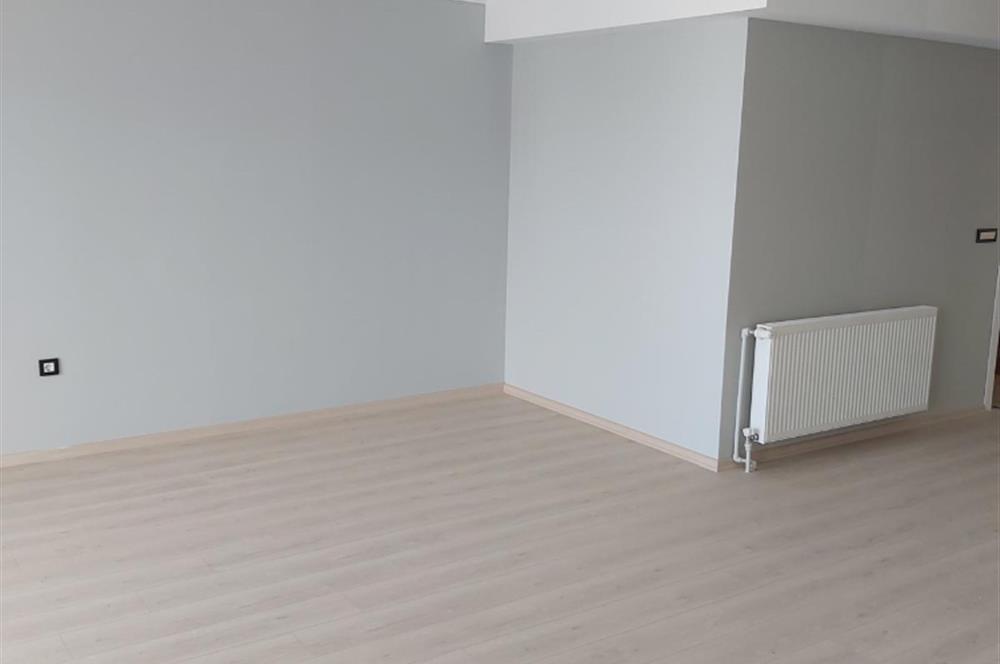 Balçova Çetin Emeç ‘te Körfez ve Dağ Manzaralı Lüks Triplex Villa