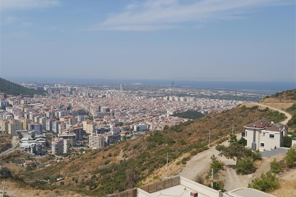 Balçova Çetin Emeç ‘te Körfez ve Dağ Manzaralı Lüks Triplex Villa