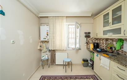 C21 Cius; Kapalı Pazar Civarı 2+1 Satılık Köşe Daire