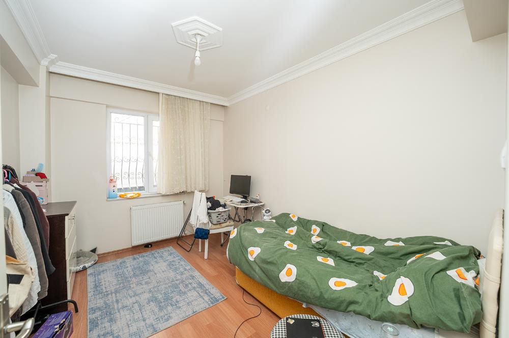 C21 Cius; Kapalı Pazar Civarı 2+1 Satılık Köşe Daire