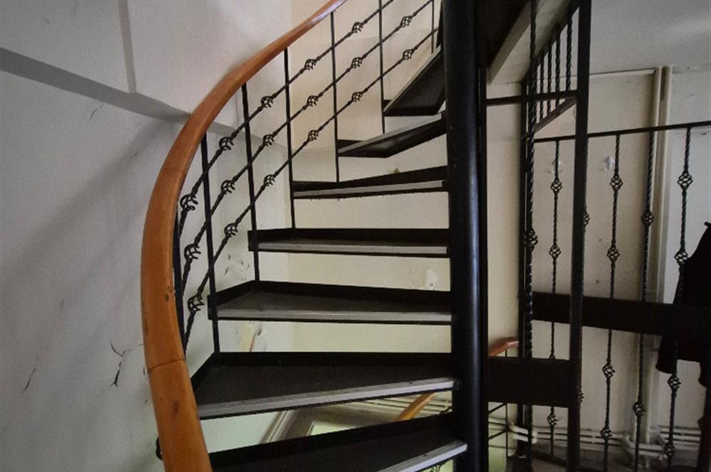 Ortaköy Merkez 160 m2 Depolu 2,5 katlı Kiralık Dükkan