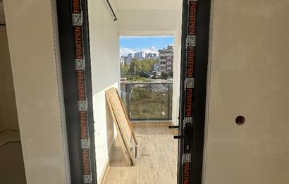 CENTURY 21 DEN KARŞIYAKA MAH KULLANIŞLI FERAH 3+1 SATILIK