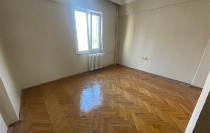 UĞURMUMCU’DA SİTE İÇERİSİNDE 2+1 7.KAT ORMAN MANZARALI DAİRE