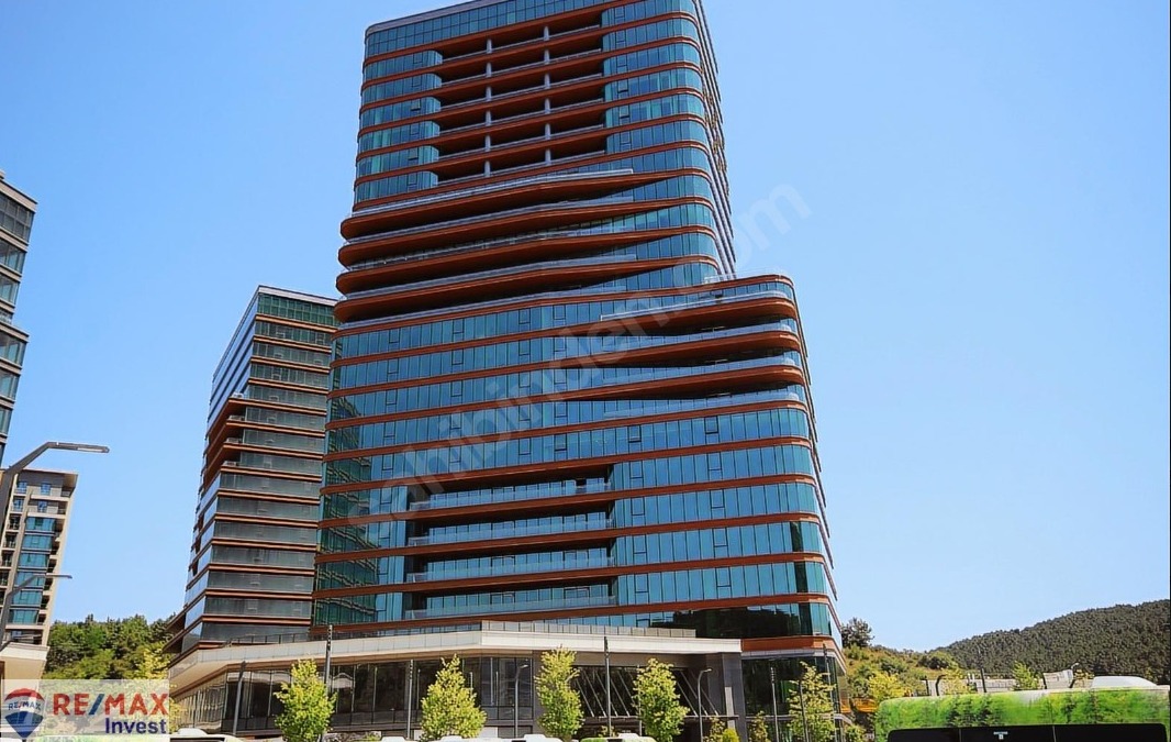Vadistanbul Kiralık Ofis 100m2 Taşınmaya Hazır Skyland Seba